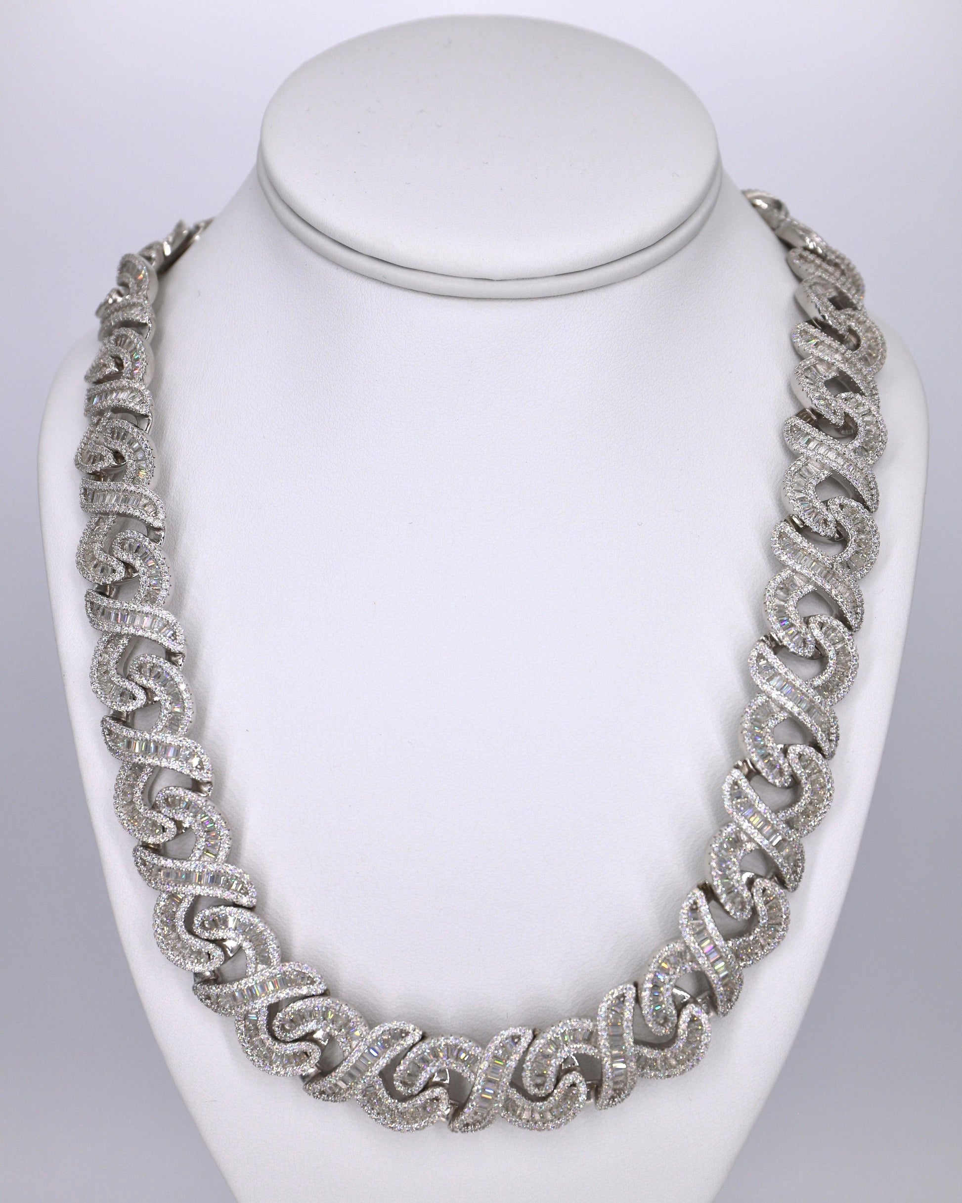 Moissanite Infinity Loop Baguette 18MM Cuban - Moissanite Bazaar - moissanitebazaar.com