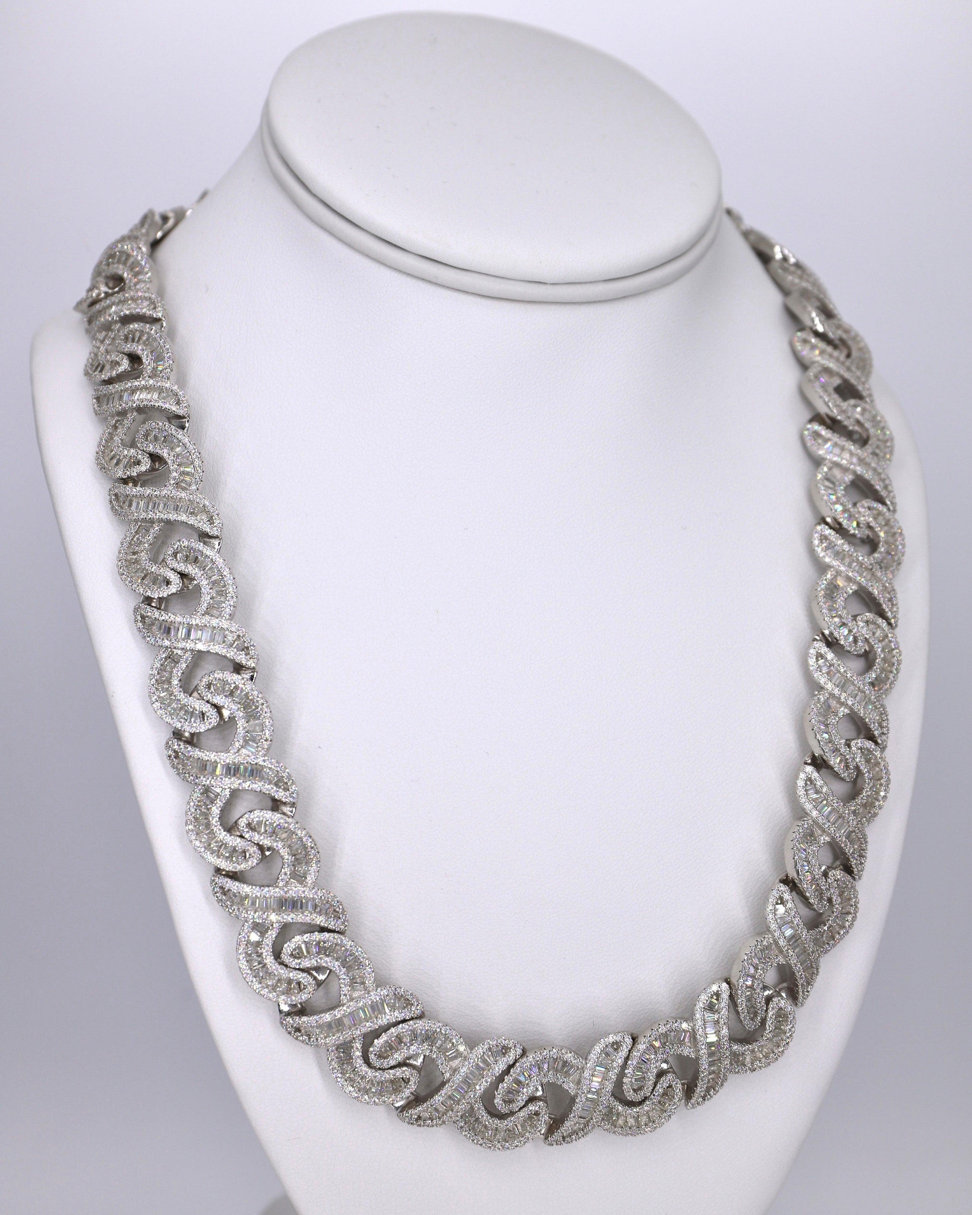 Moissanite Infinity Loop Baguette 18MM Cuban - Moissanite Bazaar - moissanitebazaar.com