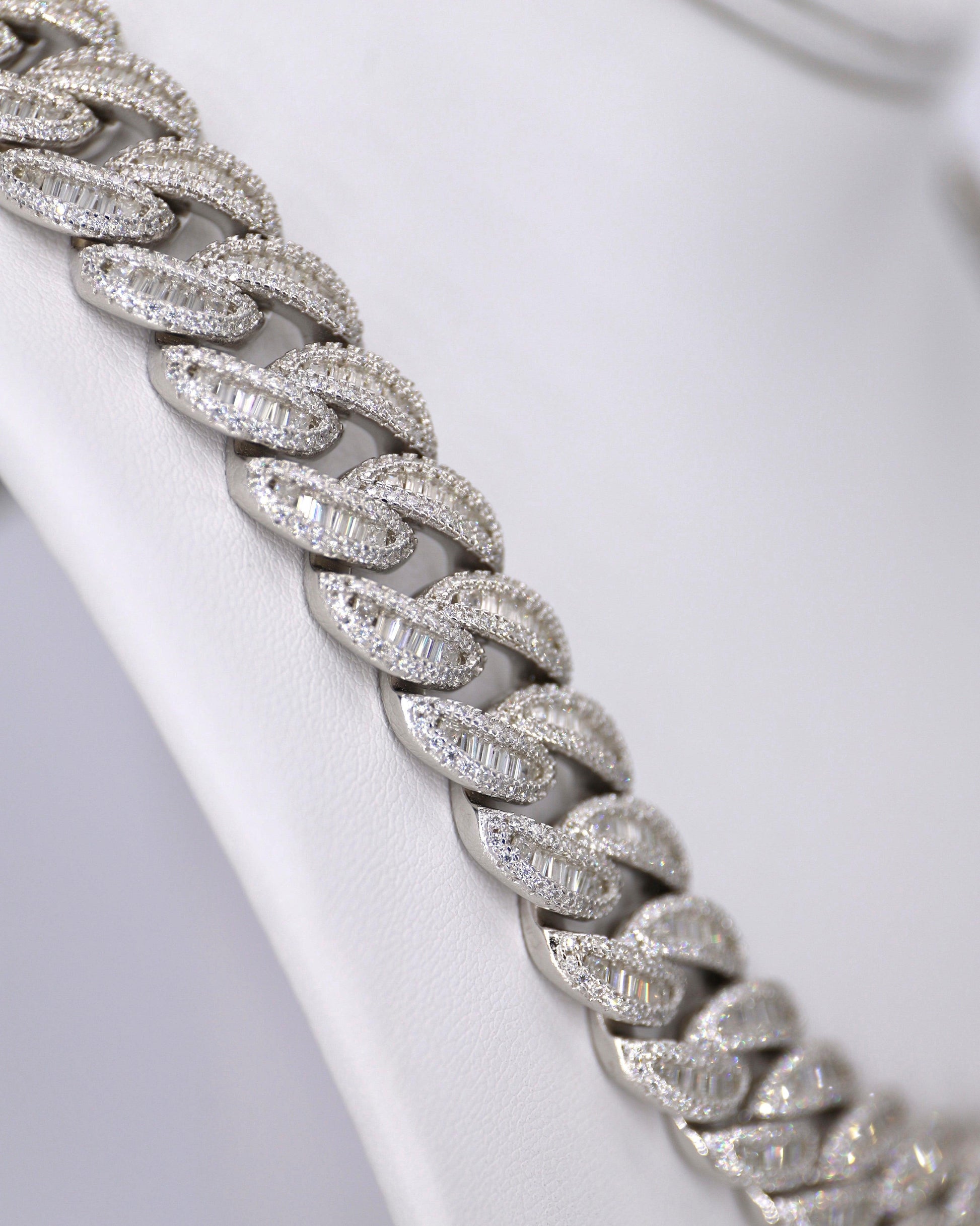 Moissanite Curved Baguette 14MM Cuban - Moissanite Bazaar - moissanitebazaar.com